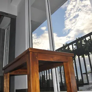 The Canoe 3* Negombo